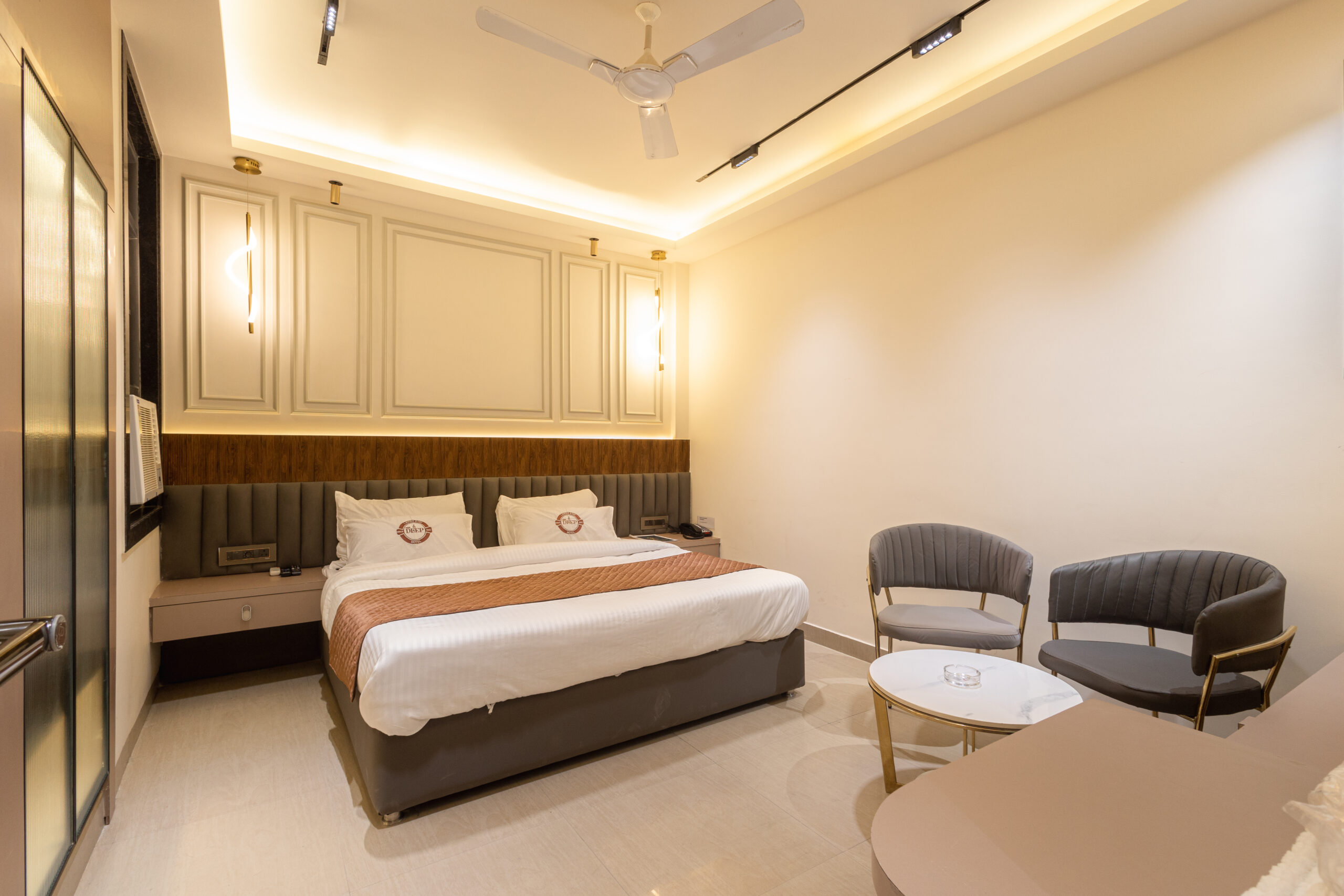 The Deep Hotel – Best Hotel Near P Road, Kanpur