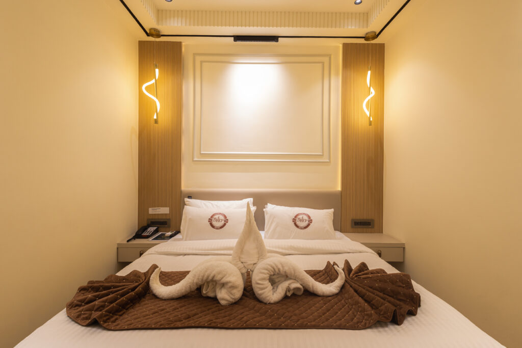 The Deep Hotel – Best Hotel Near Jarib Chowki, Kanpur​